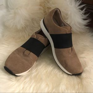 Vionic Codie Suede Slip On Sneakers